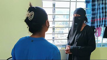 Istri Rumah Tangga Cantik Bercinta Liar Dengan Suaminya Dalam Video Desi Panas