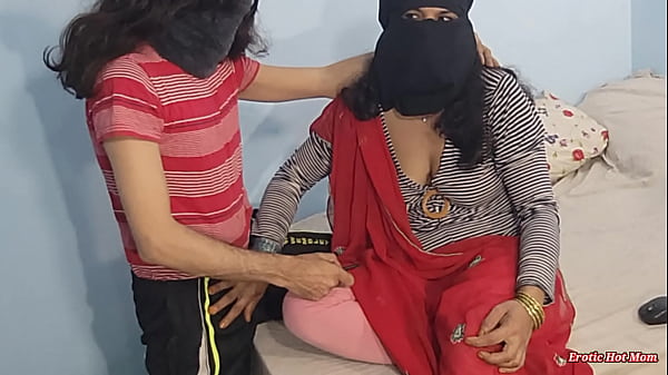 Moga Cewek Lo Nggak Sepanas Itu, Ngentot Memek Desi India-nya Yang Sempit Sambil Dia Pake Hijab Muslim, Erangan Panasnya Yang Keras Dan Seksi Dalam Bahasa Hindi