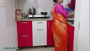 Bokep India Rumahan: Bhabhi Desi Digituhin Ganas Pakai Kontol Gede