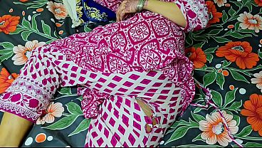 Ibu Tiri Celana Sobek, Anak Tiri Ngewe Memeknya Sampai Ngeces, Pantat Bundar Digilas.