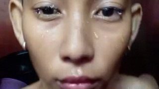 Bikin Mandi Selfie, Gadis India Langsing, Tubuh Basah Bikin Greget.