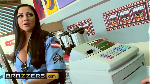 Seragam Ketat, Tits Gede, Audrey Bitoni & Honey White Dimainin Johnny Sins, Boston Cream Dari Brazzers Bikin Makin Basah.