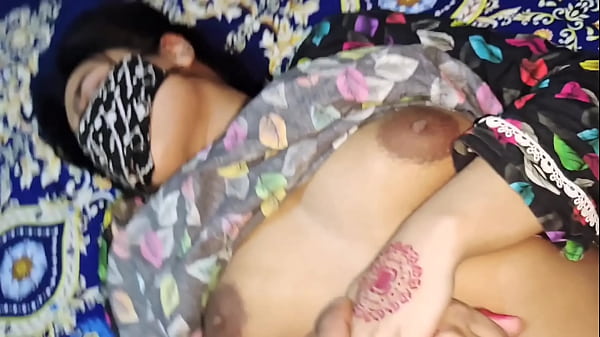 Ibu Tiriku Ngajarin Aku Soal Seks, Dirty Talk Hindi, Erangan Liar, Ngentot Brutal.