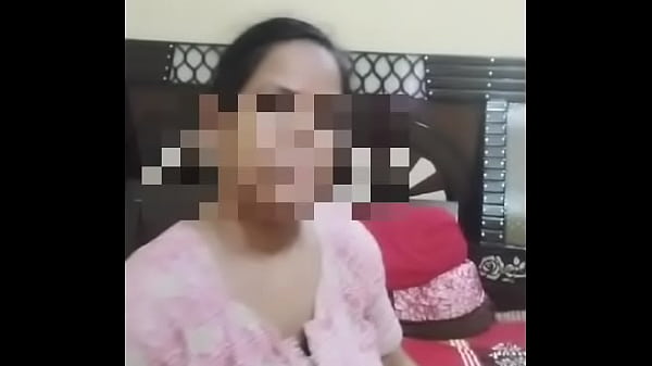 Desi Bhabhi Yang Haus Dan Penuh Gairah