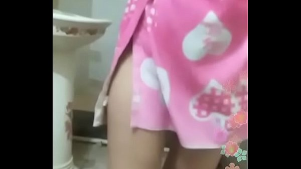 Mandi Desi, Basah Kuyup, Keluar Suara Nafas Berat