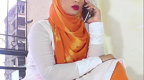 Salma, Cewek Muslim Pakai Jilbab, Digebuk Temennya Sambil Dengerin Audio Hindi Mesum