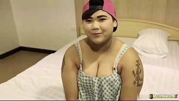 Johntronx – Ngewein Cewek Thailand Montok Panas, Ngenyangin Parah