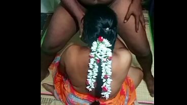 Ibu Rumah Tangga India Digarap Habis-habisan Sama Om Desa Tetangga.