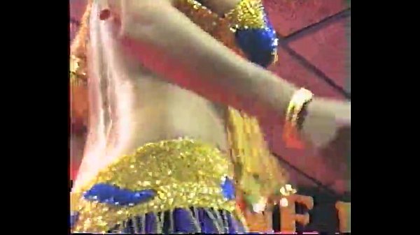 Tari Telanjang Ala India, Goyangannya Bikin Makin Pengen