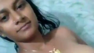 Desi Bugil Mms Bikin Makin Horny, Goyangin Tubuh Seksi.