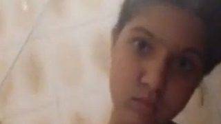 Mandi Bugil, Cewek India Horny, Video Mms Panas Banget
