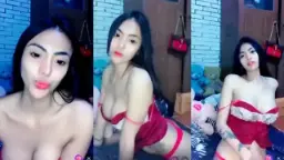 Netha Seksi, Belahan Dadanya Montok Bikin Liur Netes.