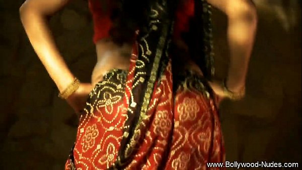 Tarian Si Gadis Coklat India Yang Menggoda, Gerakannya Bikin Nafs
