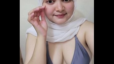 Awal-awal Goyang Twerk Pakai Hijab, Bikin Makin Greget.