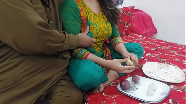 Xxx Bantuin Ibu Tiri Potong Sayur, Abis Itu Ngentot Pantat Besarnya, Dia Selingkuhin Bapak Tiri, Suara Hindi Jelas
