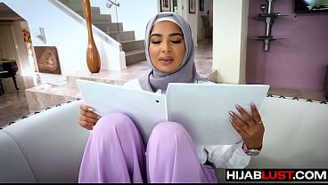 Hijab Babi Belajar Nge*ep Kontol Biar Cepet Terbiasa – Hijab Bergoyang