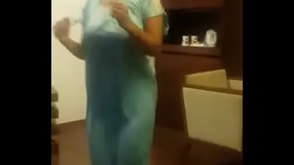 Tarian Desi Bikin Meleleh, Gerakan Bikin Nafas Sesak