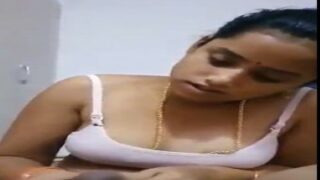 Chennai Istri Rumahan Desi Lagi Sange Ngocok Kontol