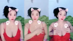 Makin Nekat Pamer Body Seksi Bikin Ngilu