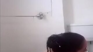 Video Bugil Mandi Bareng Pasangan Muda Seksi Di Kamar Mandi