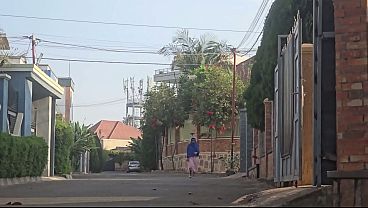 Ibu Arab Ngebut Memek Di Luar Rumah Deket Jalanan