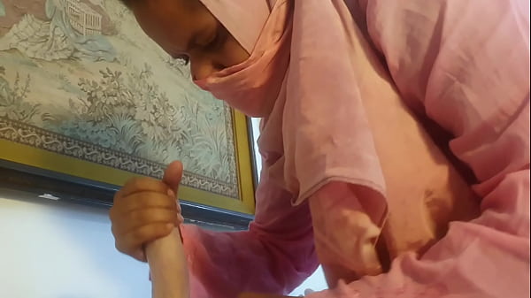 Ngentotin Cewek Desi Sambil Pijat Antar Ras, Bikin Makin Basah