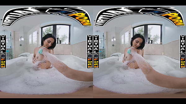Virtual Porn – Kiana Kumani Mandi Basah Kuyup, Berubah Jadi Aksi Ngentot Panas Bareng Kakak Tiri, Kontol Dan Memek Basah Kuyup